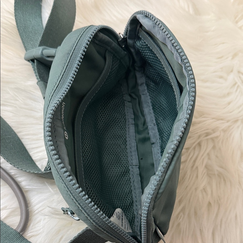 lululemon athletica Teal Belt Bag - Picture 5 of 5